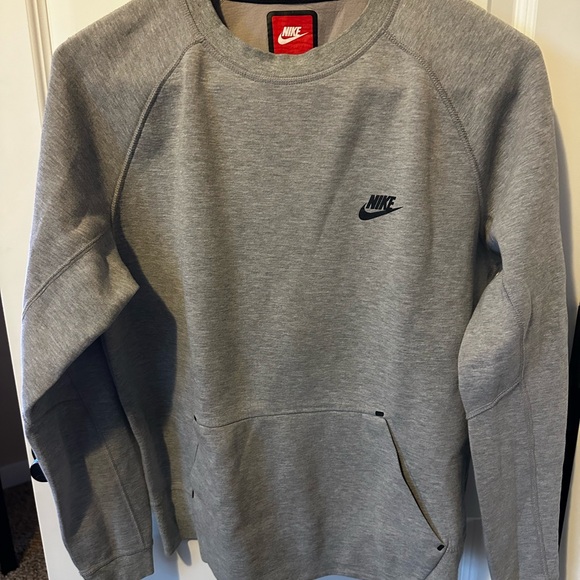 Nike Men's Heather Gray Crewneck Sweater - Picture 3 of 3